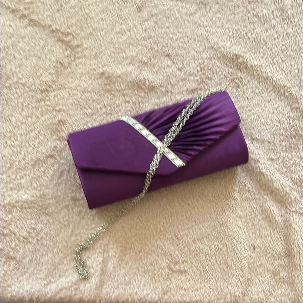 Elegant Purple Clutch with Silver Chain